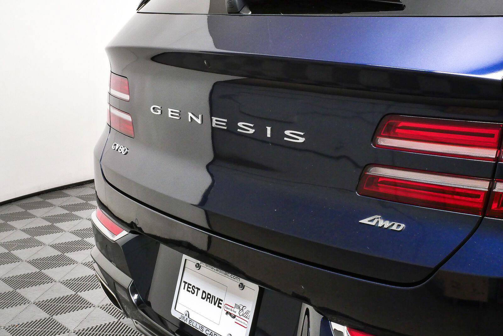 Used 2022 Genesis GV80 2.5T w/ Prestige Package 04 AWD/4WD image 39