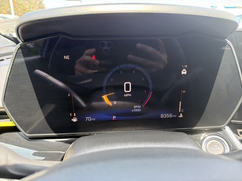 Used 2025 Chevrolet Trax ACTIV w/ Sunroof Package FWD image 21