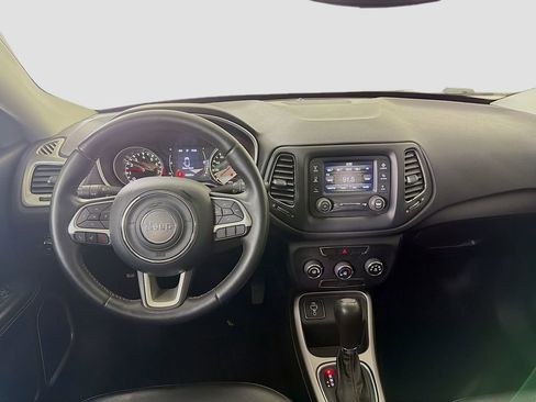 Used 2017 Jeep Compass Latitude image 20