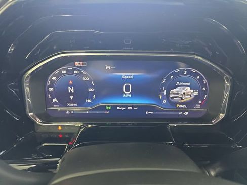 Certified 2025 Chevrolet Silverado 1500 LT AWD/4WD image 17