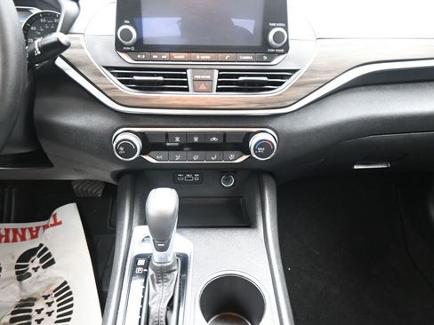 Used 2025 Nissan Altima 2.5 SV image 20