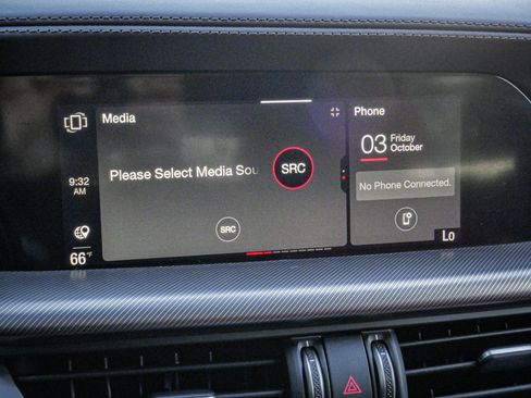 Used 2024 Alfa Romeo Stelvio Veloce image 23