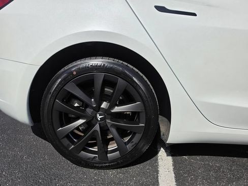 Used 2023 Tesla Model 3 Standard Range RWD image 6