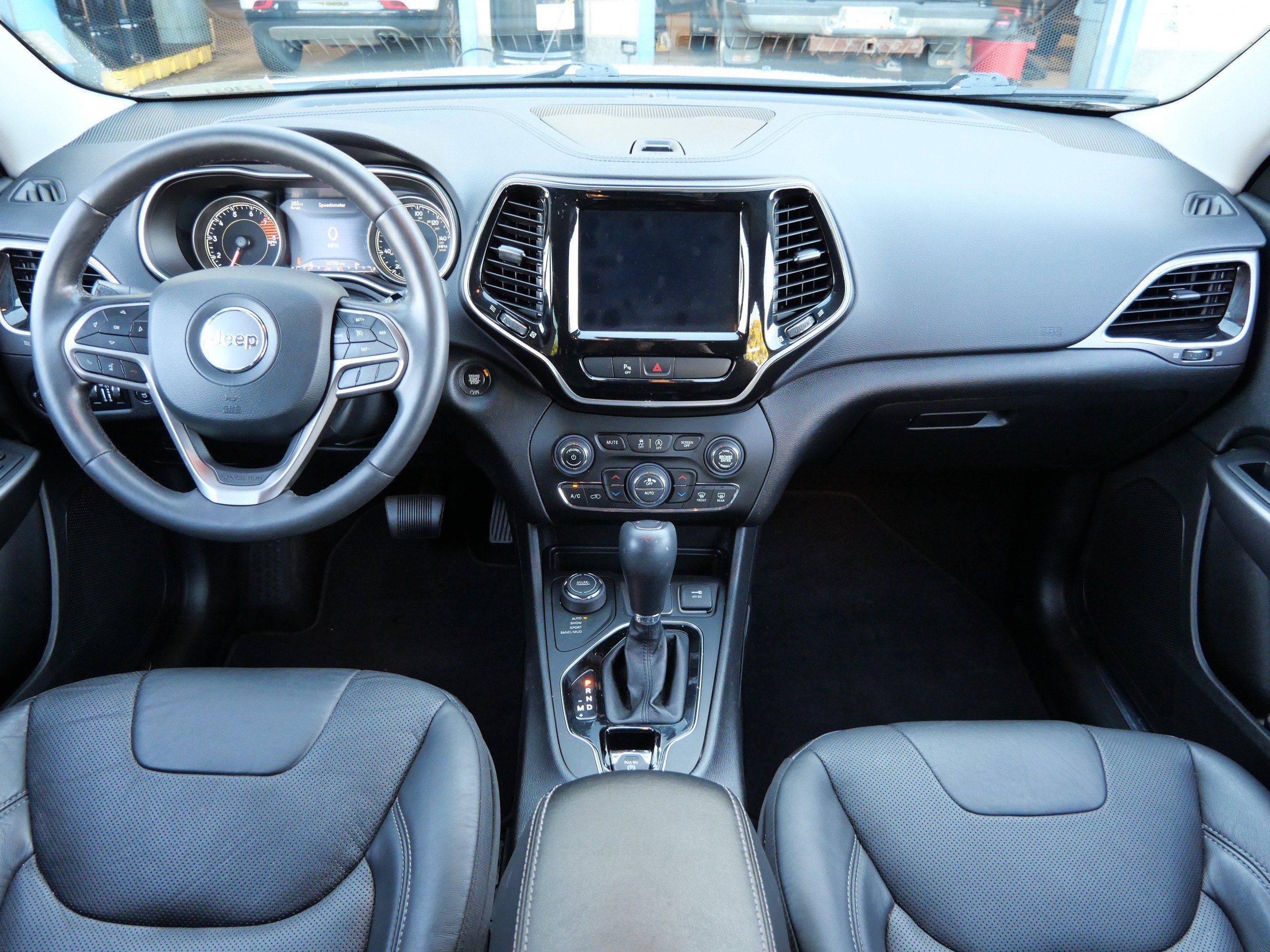 Used 2020 Jeep Cherokee Limited AWD/4WD image 10