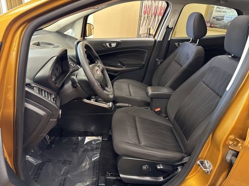 Used 2021 Ford EcoSport SE image 6