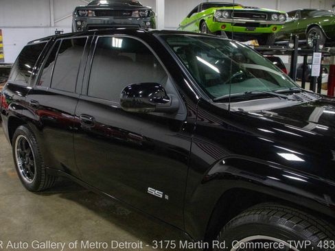 Used 2008 Chevrolet TrailBlazer SS w/ Sun And 6-Disc Cd Package AWD/4WD image 24