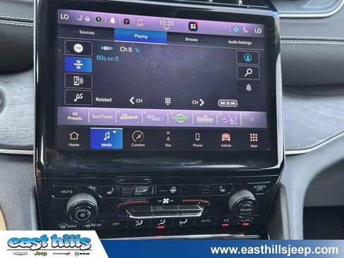 Certified 2023 Jeep Grand Cherokee Limited AWD/4WD image 35