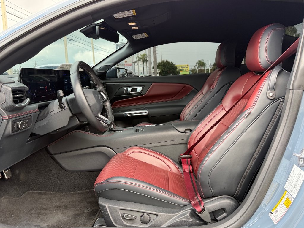 Used 2025 Ford Mustang Premium RWD image 10