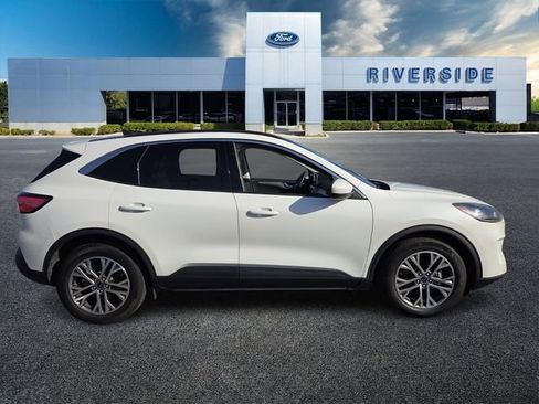 Certified 2022 Ford Escape SEL image 8