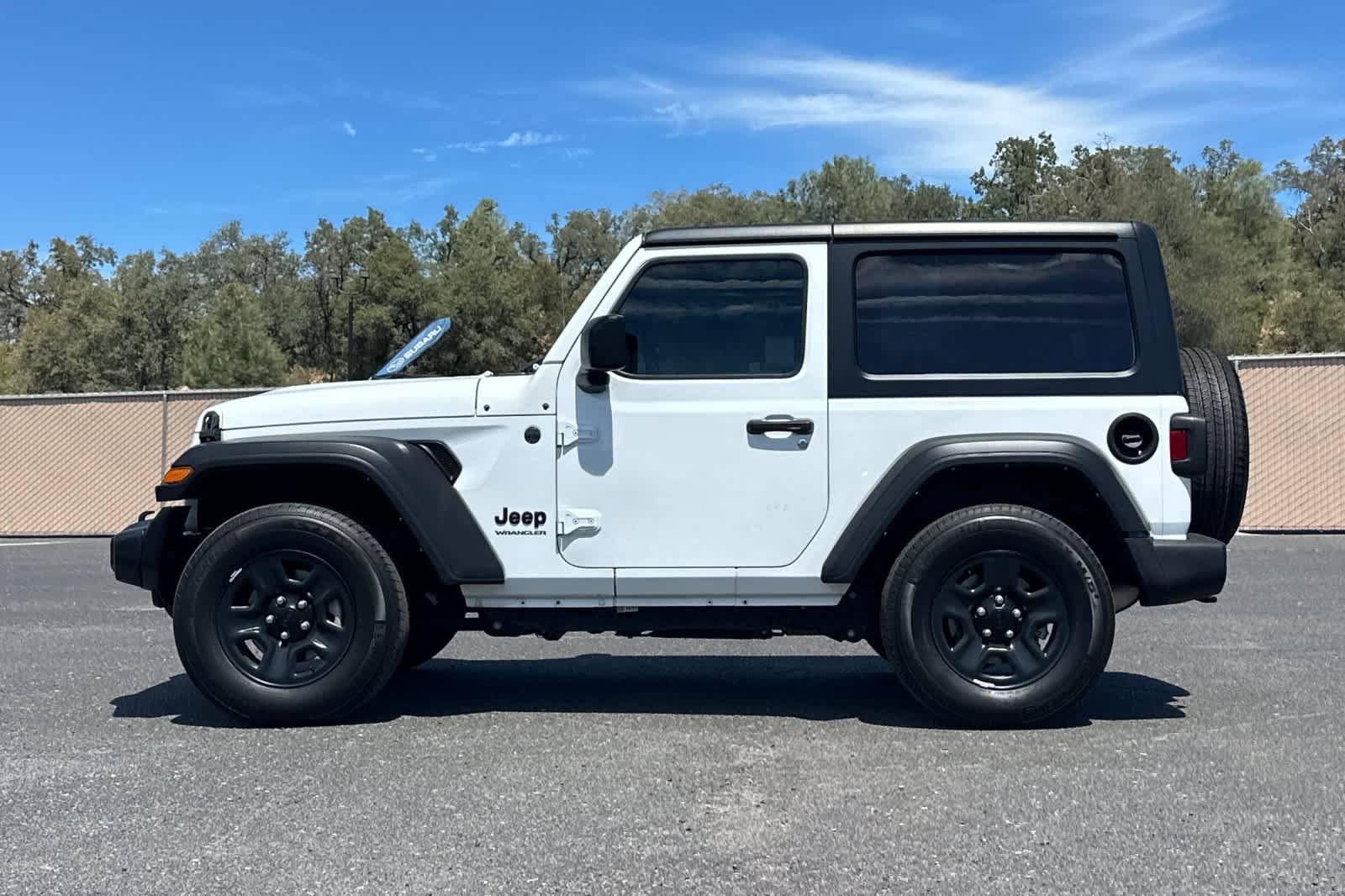 Used 2022 Jeep Wrangler Sport AWD/4WD image 6