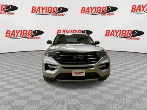 Used 2023 Ford Explorer XLT w/ Equipment Group 202A AWD/4WD image 3