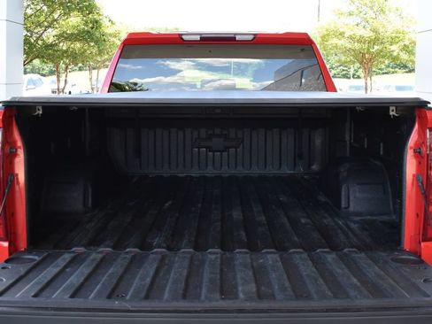 Used 2022 Chevrolet Silverado 1500 LT AWD/4WD image 11