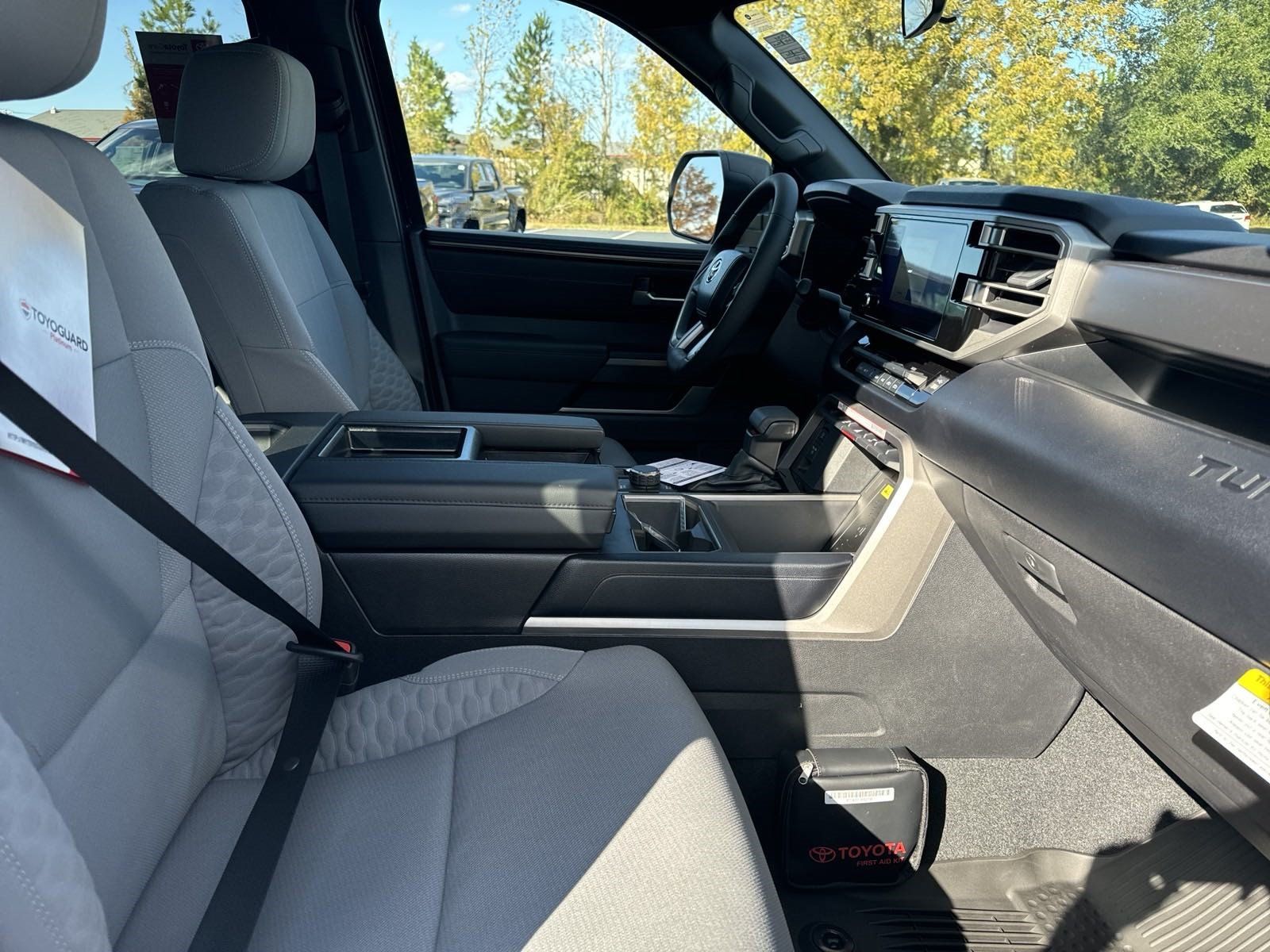 New 2025 Toyota Tundra SR5 w/ TRD Off-Road Package AWD/4WD image 32