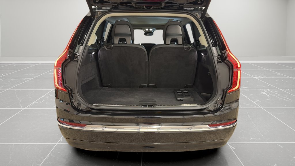 Used 2025 Volvo XC90 B6 Plus AWD/4WD image 18