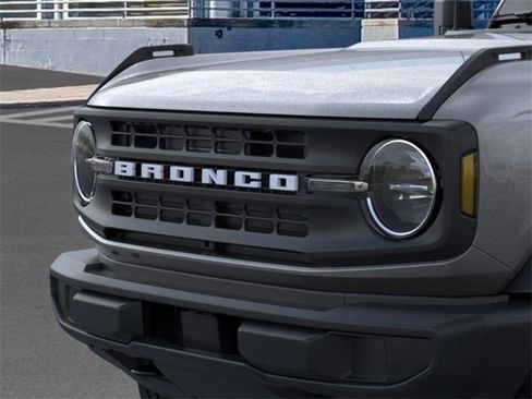 New 2025 Ford Bronco 4-Door image 19