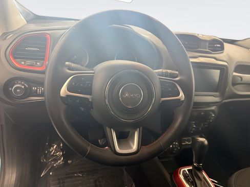 Used 2020 Jeep Renegade Trailhawk AWD/4WD image 12
