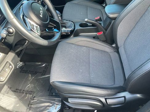 Used 2024 Kia Seltos S image 13