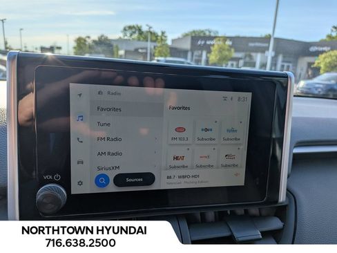 Used 2025 Toyota RAV4 XLE AWD/4WD image 10