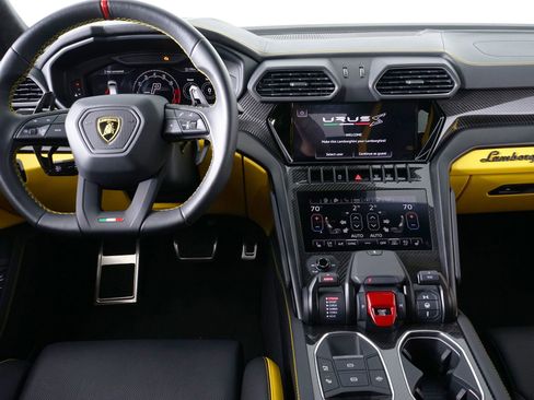 Used 2024 Lamborghini Urus S image 21