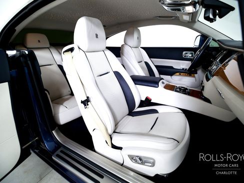 Certified 2019 Rolls-Royce Wraith RWD image 23