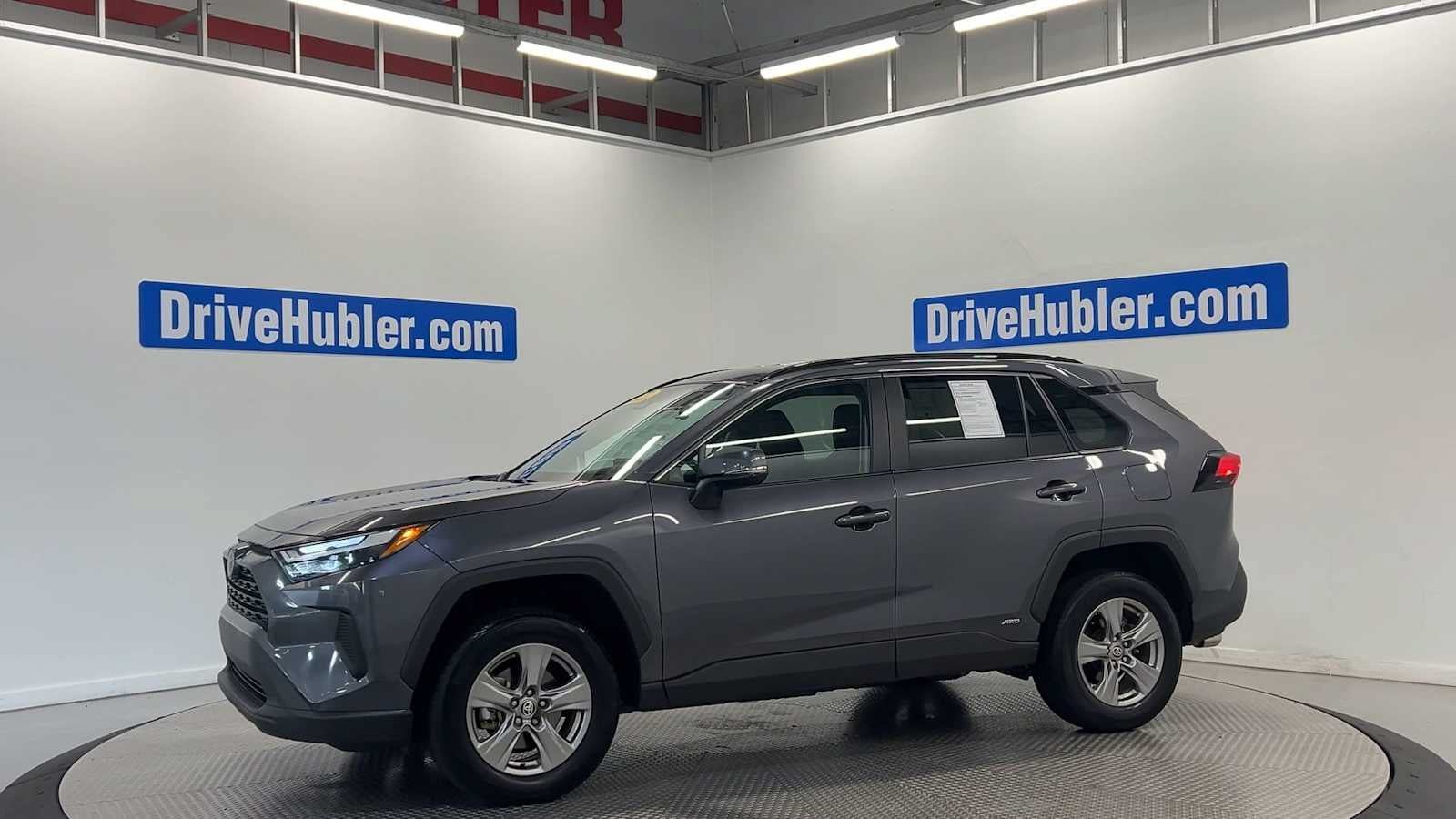Used 2025 Toyota RAV4 XLE AWD/4WD image 7