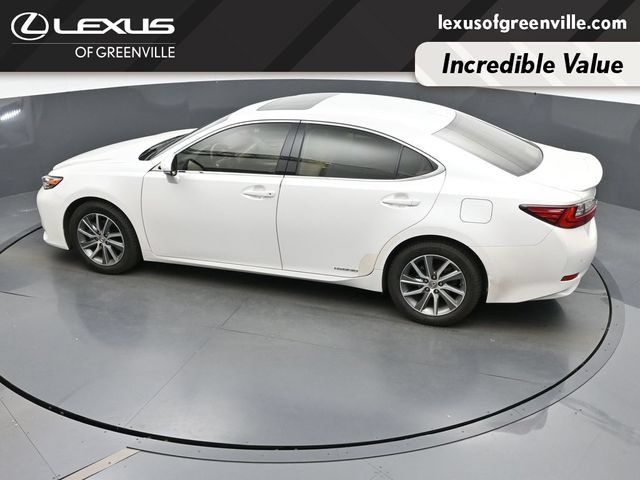 Used 2017 Lexus ES 300h w/ Luxury Package FWD image 52