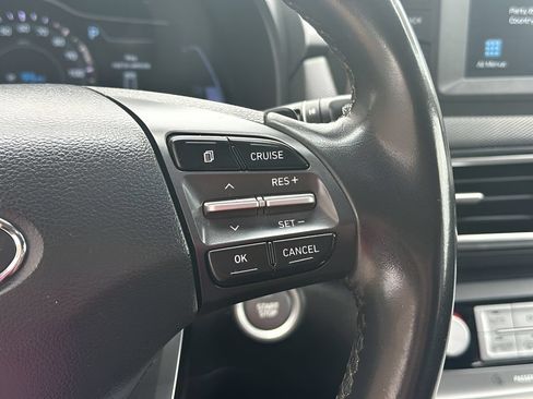 Used 2021 Hyundai Kona Limited w/ Cargo Package FWD image 32