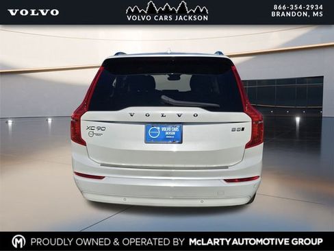 Used 2023 Volvo XC90 B5 Core w/ Protection Package Premier image 5
