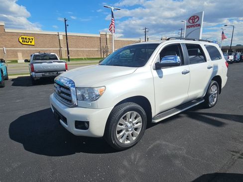 Used 2013 Toyota Sequoia Platinum AWD/4WD image 7