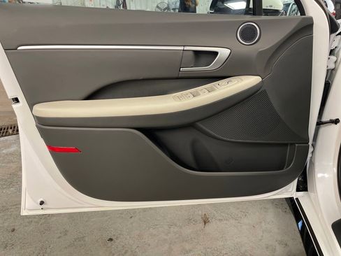 Certified 2024 Hyundai Sonata SEL w/ Convenience Package image 10