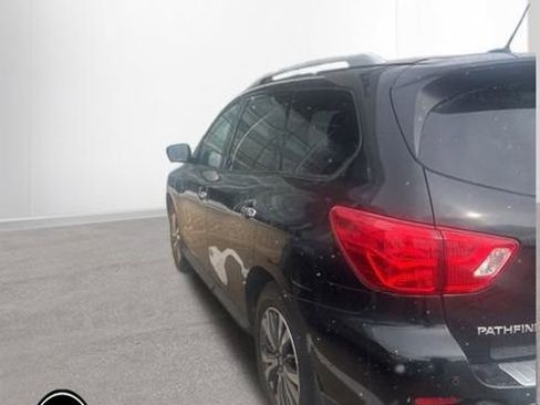 Used 2017 Nissan Pathfinder SL w/ SL Tech Package image 7