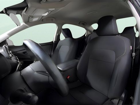 Used 2024 Nissan Sentra S image 21