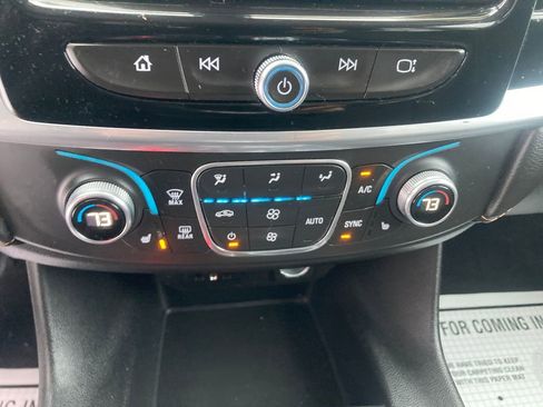 Used 2019 Chevrolet Traverse LT image 25