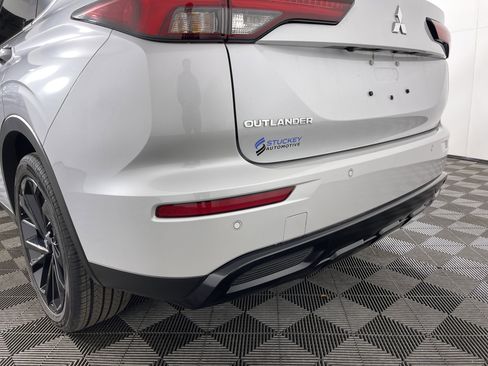 Used 2022 Mitsubishi Outlander SEL Black Edition image 7