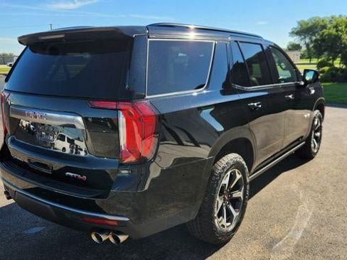 Used 2022 GMC Yukon AT4 w/ Technology Package AWD/4WD image 5