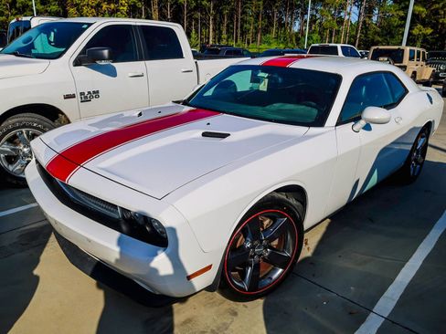 Used 2013 Dodge Challenger R/T Scat Pack RWD image 1