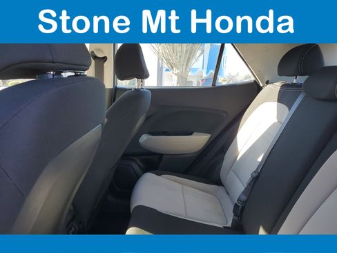 Used 2024 Hyundai Venue SEL image 11