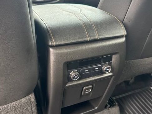 Used 2021 Chevrolet Traverse LT AWD/4WD image 12