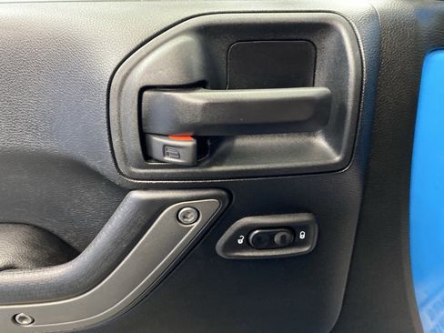 Certified 2018 Jeep Wrangler Unlimited Sport S image 12