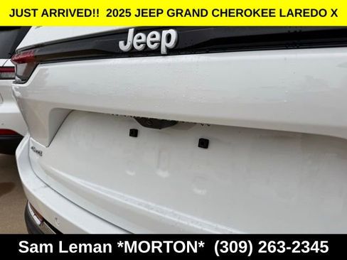 New 2025 Jeep Grand Cherokee Laredo X w/ Luxury Tech Group I image 8