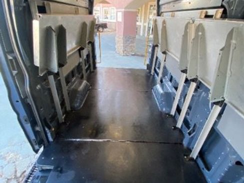 Used 2019 Ford Transit 250 148 High Roof Extended image 18