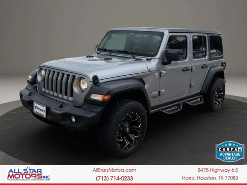 Used 2019 Jeep Wrangler Unlimited Sport S AWD/4WD image 3