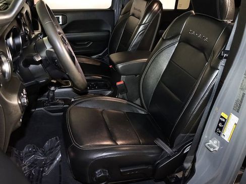 Used 2023 Jeep Wrangler Unlimited Sahara AWD/4WD image 13