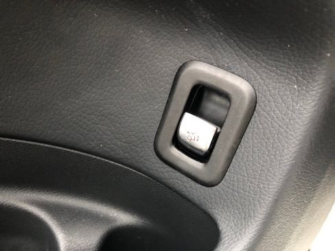 Used 2022 Mercedes-Benz GLC 300 4MATIC w/ Driver Assistance Package image 13