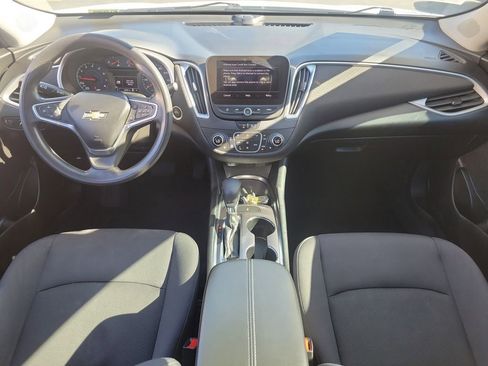 Used 2022 Chevrolet Malibu LT image 10