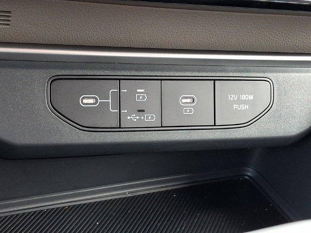 Used 2026 Kia Carnival FWD image 26