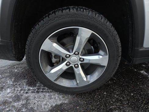 Used 2021 Jeep Grand Cherokee L Limited w/ Luxury Tech Group II image 73