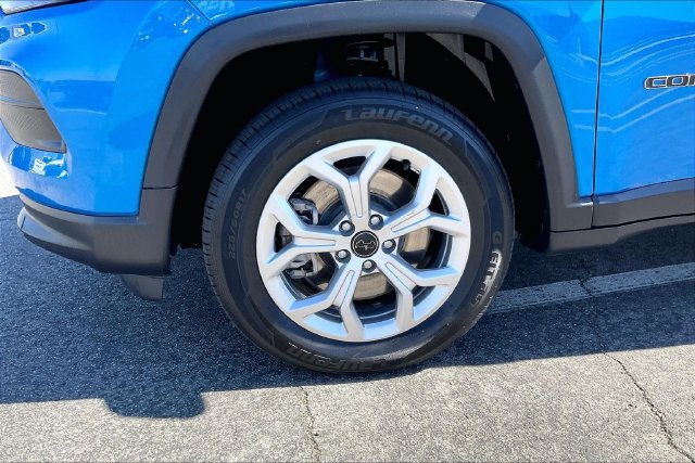 Used 2025 Jeep Compass Sport AWD/4WD image 8
