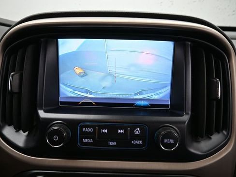 Used 2018 GMC Canyon Denali image 20