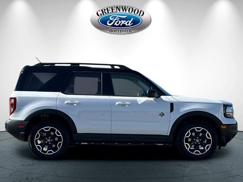 New 2025 Ford Bronco Sport Outer Banks image 3